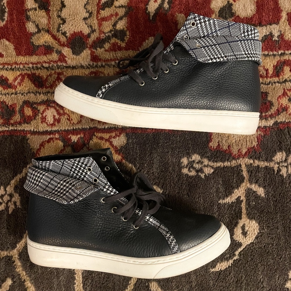 Sarah Flint Black Leather Sneakers